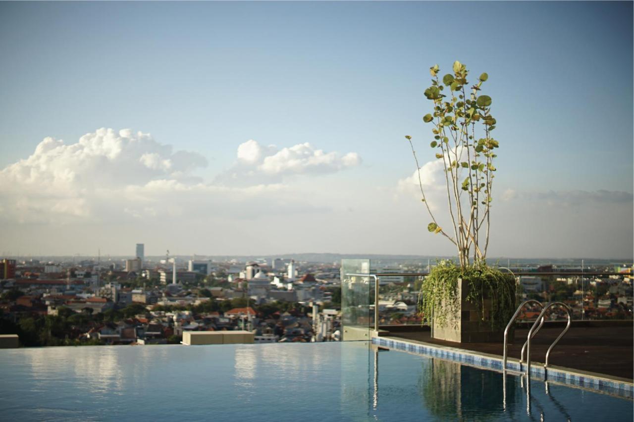 Platinum Hotel Tunjungan Sorabaya Extérieur photo